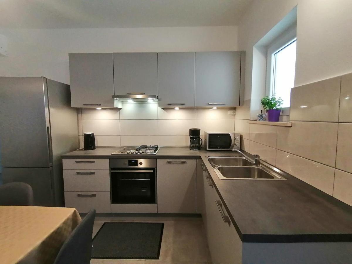 Holiday Apartment Dunja Pola Esterno foto