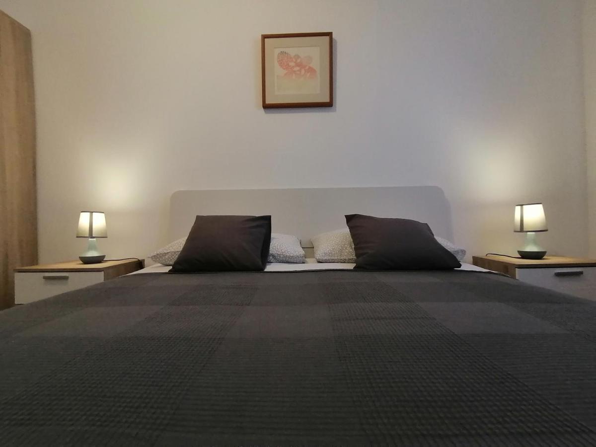 Holiday Apartment Dunja Pola Esterno foto