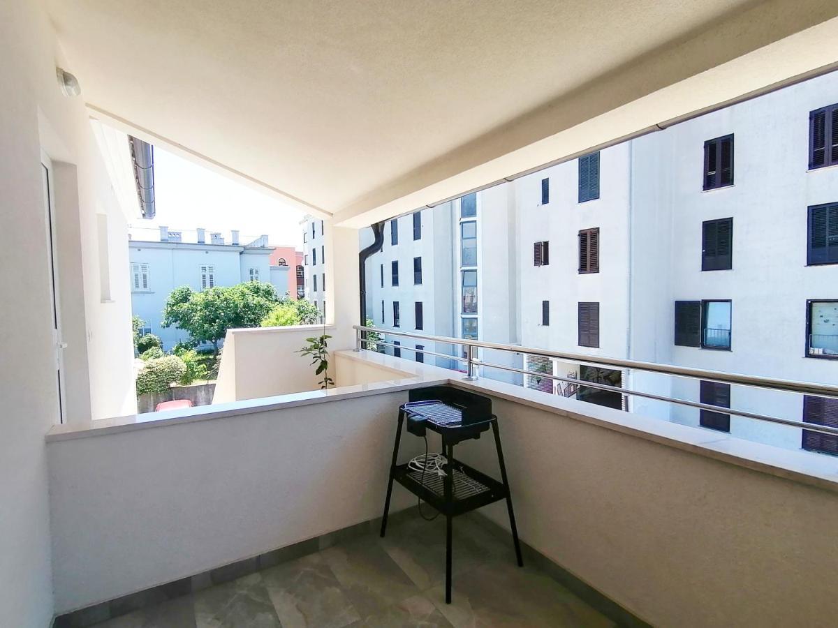 Holiday Apartment Dunja Pola Esterno foto