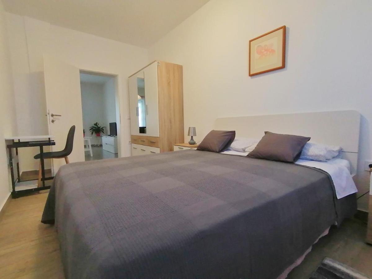 Holiday Apartment Dunja Pola Esterno foto