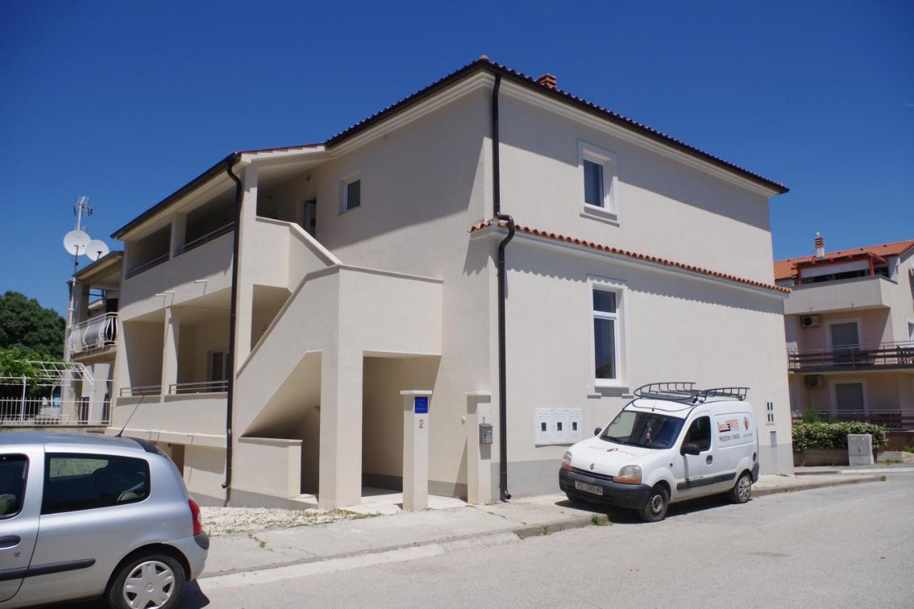 Holiday Apartment Dunja Pola Esterno foto