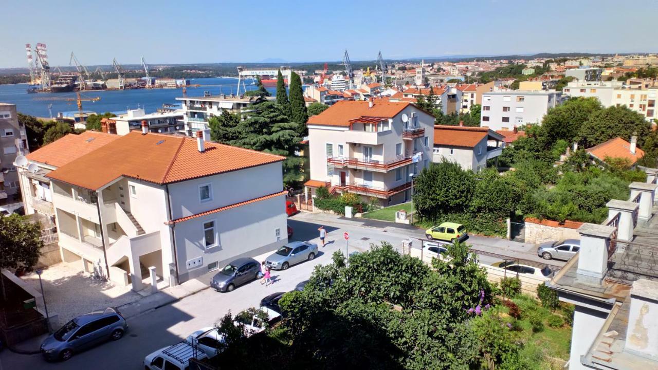 Holiday Apartment Dunja Pola Esterno foto